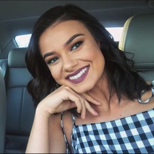 Meet your Posher, Jacqueline